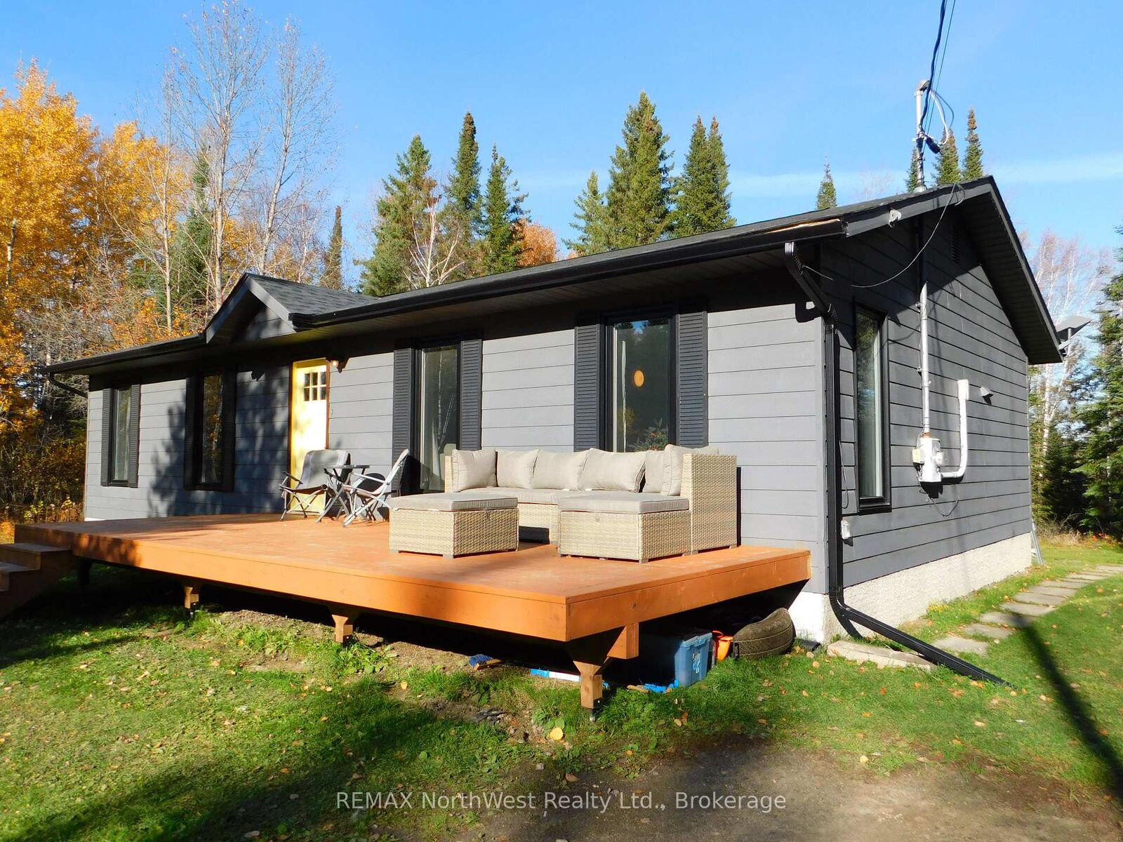 Property Photo: 61 Shelley Lane ON P8N 2Y4
