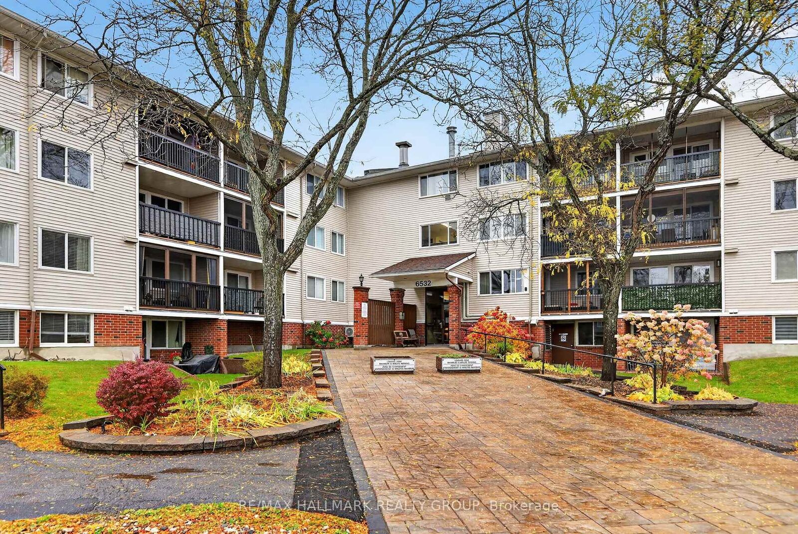Property Photo:  6532 Bilberry Drive 102  ON K1C 4N9 