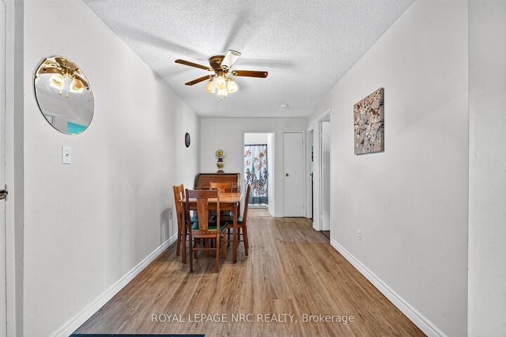 Photo de la propriété:  72 Main Street E 327  ON L3K 5Z8 