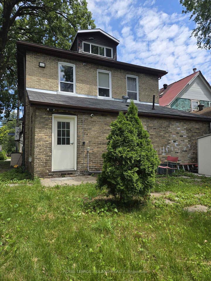 Property Photo:  60 Blackfriars Street 2  ON N6H 1K7 