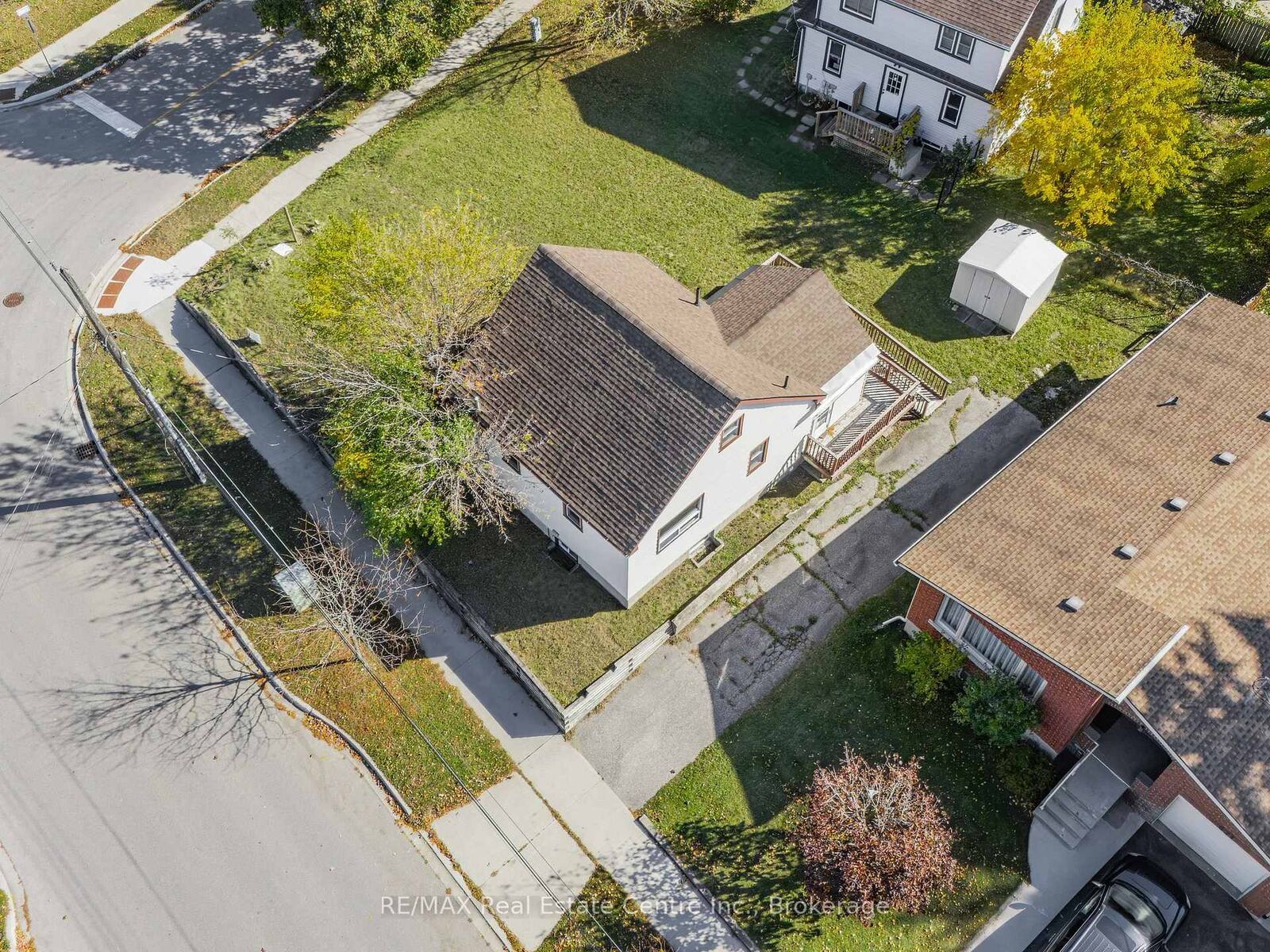 Photo de la propriété: 439 Alice Avenue ON N2M 2A3