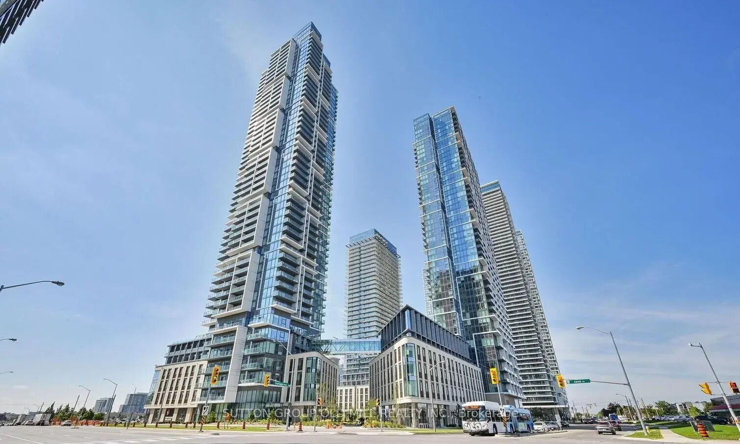 Property Photo:  1000 Portage Parkway 505  ON L4K 0L1 