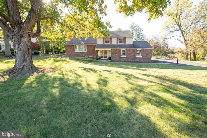 Property Photo:  48 Deer Path Drive  PA 18966 