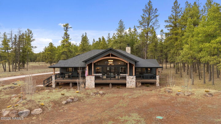 Property Photo:  405 E Foxboro Road  AZ 86017 