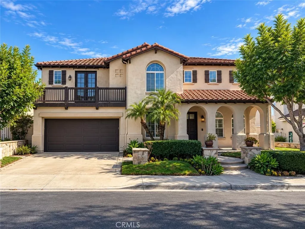 Property Photo:  16 Groveside  CA 92656 