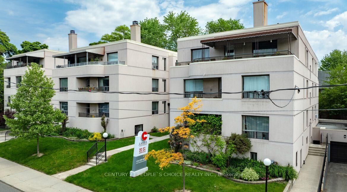 Property Photo:  869 Avenue Road 10  ON M5P 2K5 