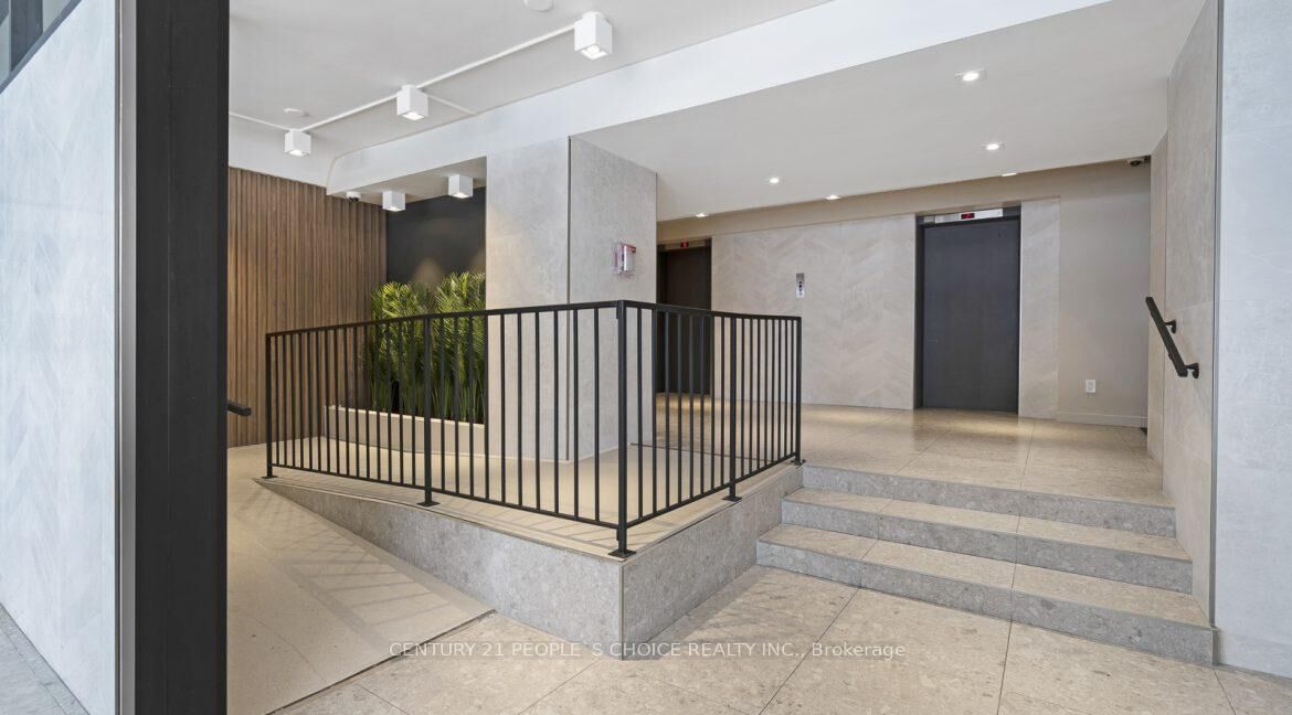 Property Photo:  3875 Sheppard Avenue E 405  ON M1T 3L6 