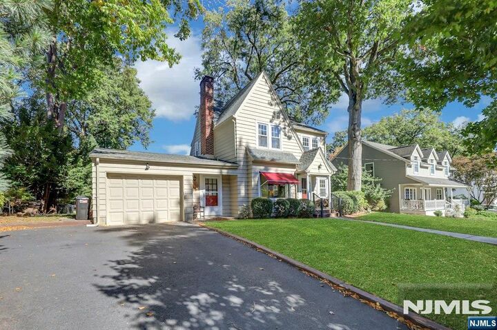 Property Photo:  62 James Street  NJ 07675 
