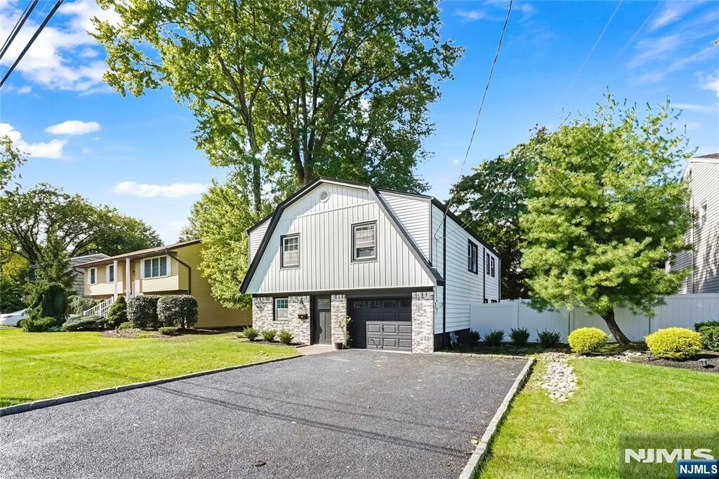 Property Photo:  26 Pavonia Avenue  NJ 07630 