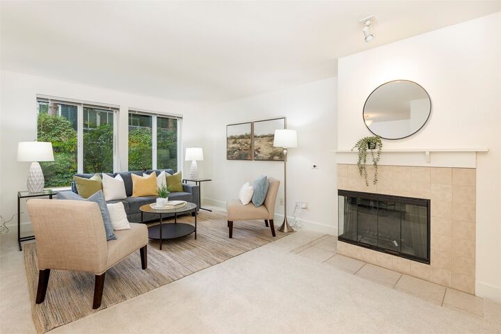 Property Photo:  300 N 130th Street 4103  WA 98133 