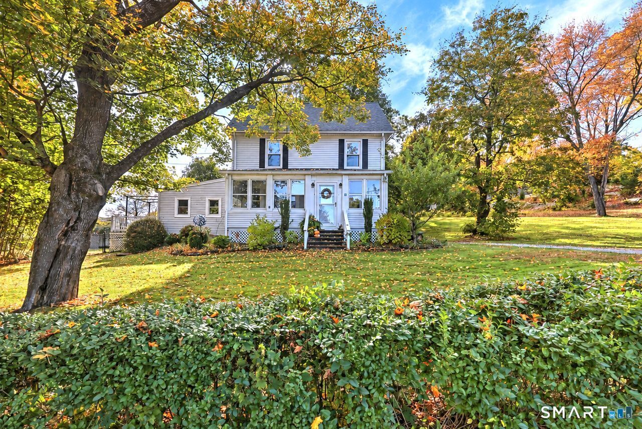 Property Photo:  8 Southworth Street  CT 06417 