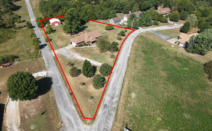 Property Photo:  861 Country Meadows Road  MO 65669 