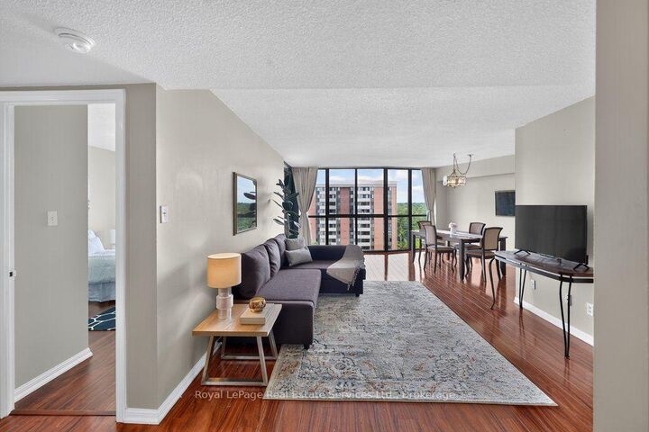 Property Photo:  1240 Marlborough Court 1105  ON L6H 3K7 