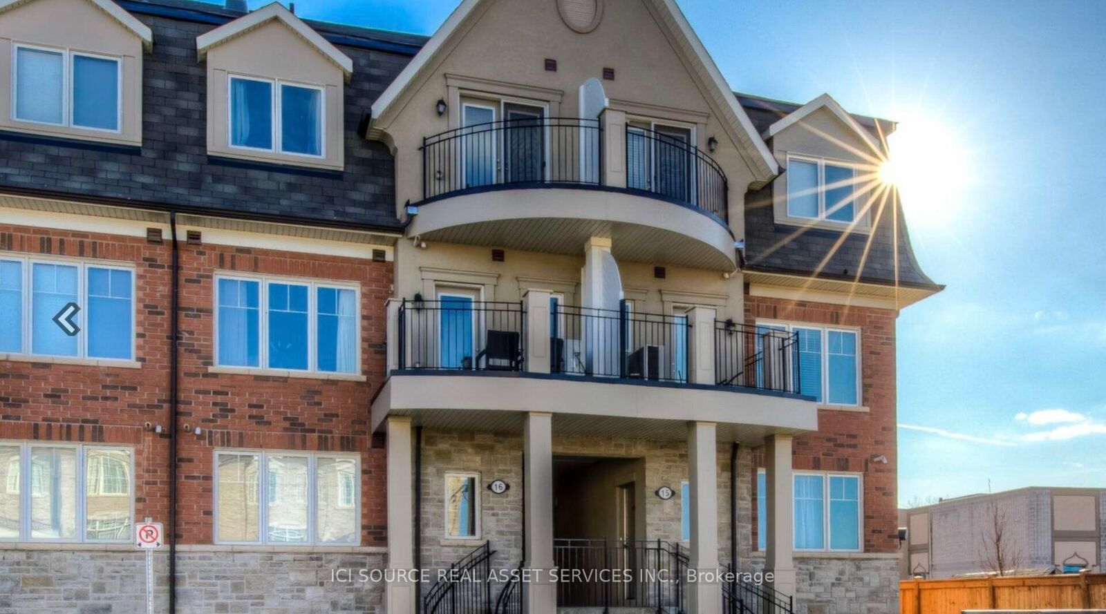 Property Photo:  2420 Baronwood Drive 1501  ON L6M 0X6 