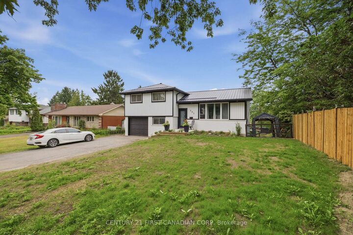Property Photo:  285 Panorama Crescent  ON N5Z 3H2 