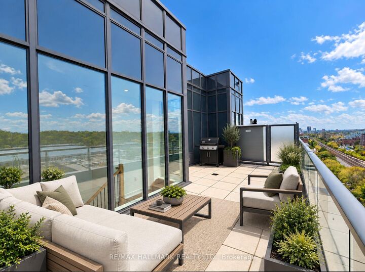 Property Photo:  500 Dupont Street Ph06  ON M6G 0B8 