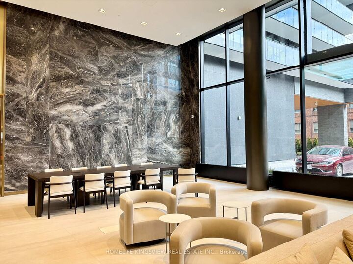 Property Photo:  117 Broadway Avenue 2013  ON M4P 1V3 