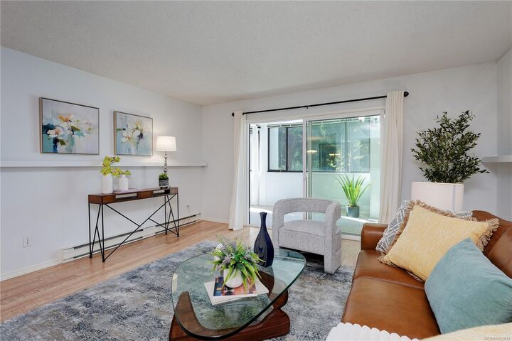 Property Photo:  1120 Fairfield Rd #203  BC V8V 3A7 