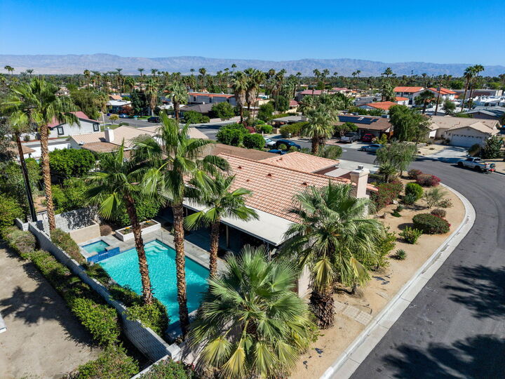 Property Photo: 44825 San Benito Circle CA 92260