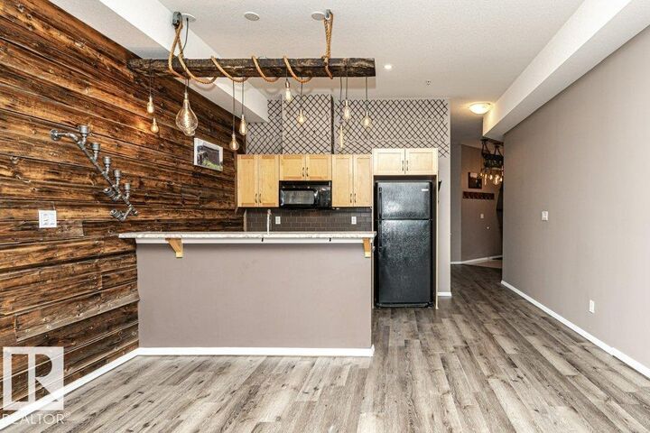 Property Photo:  10531 117 Street NW 404  AB T5H 0A8 