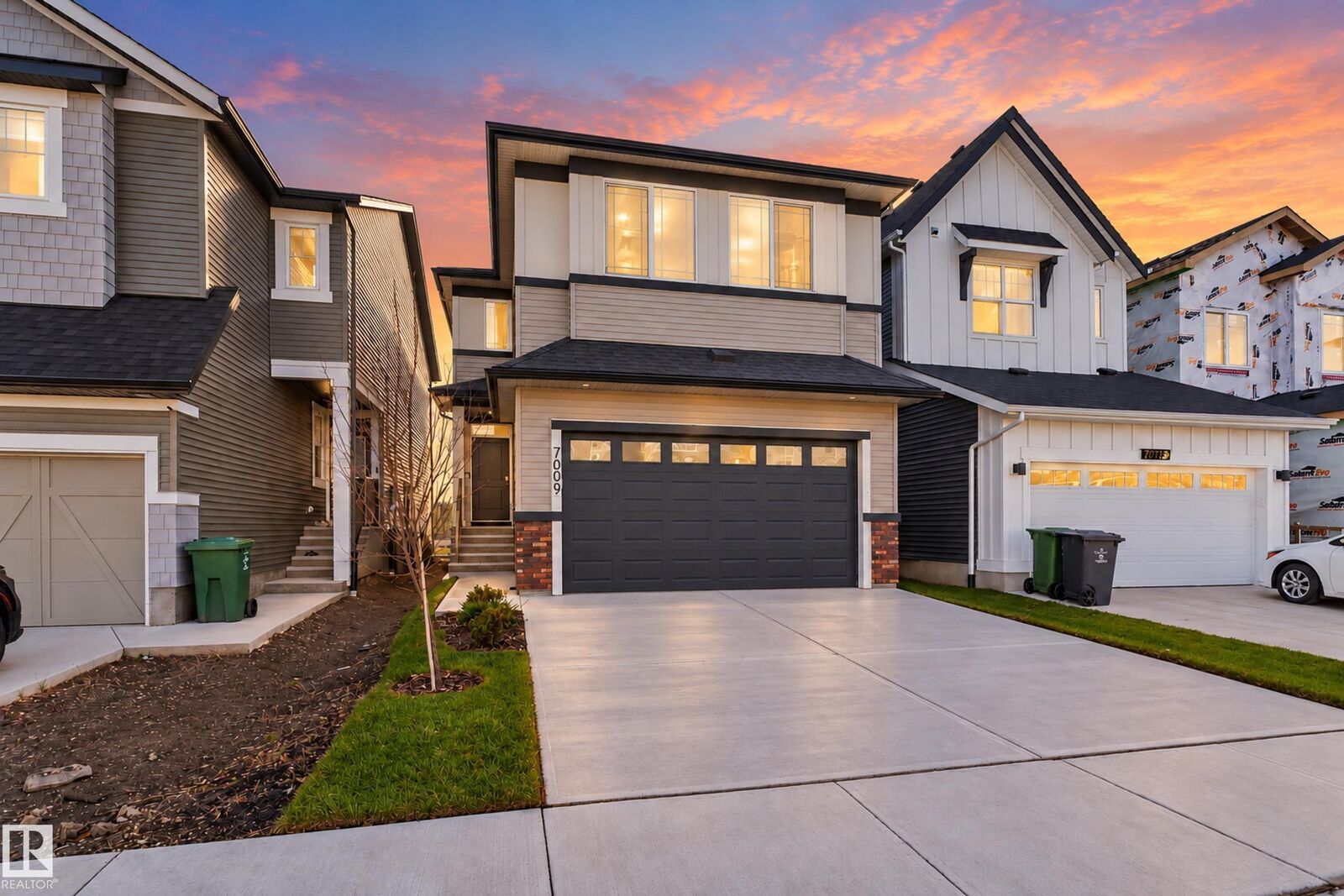 Property Photo: 7009 50A Avenue AB T4X 2Z3