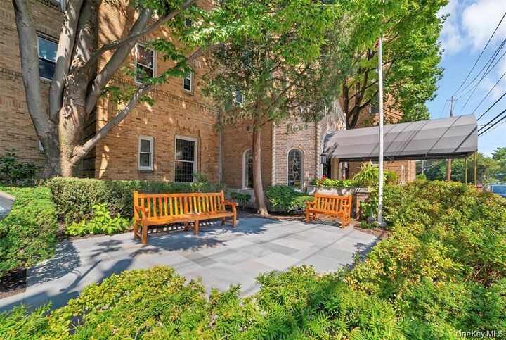 Property Photo:  219 Bronx River Road 5A  NY 10704 