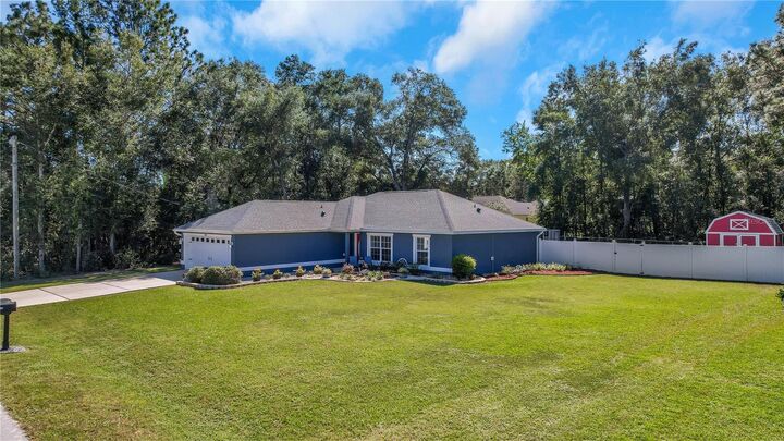 Property Photo:  8680 SE 160th Place  FL 34491 