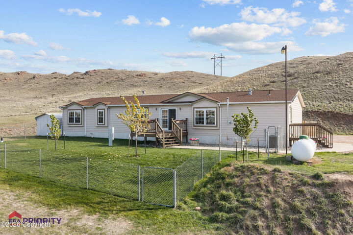 Property Photo:  7 Bluebird Rd -  WY 82716 