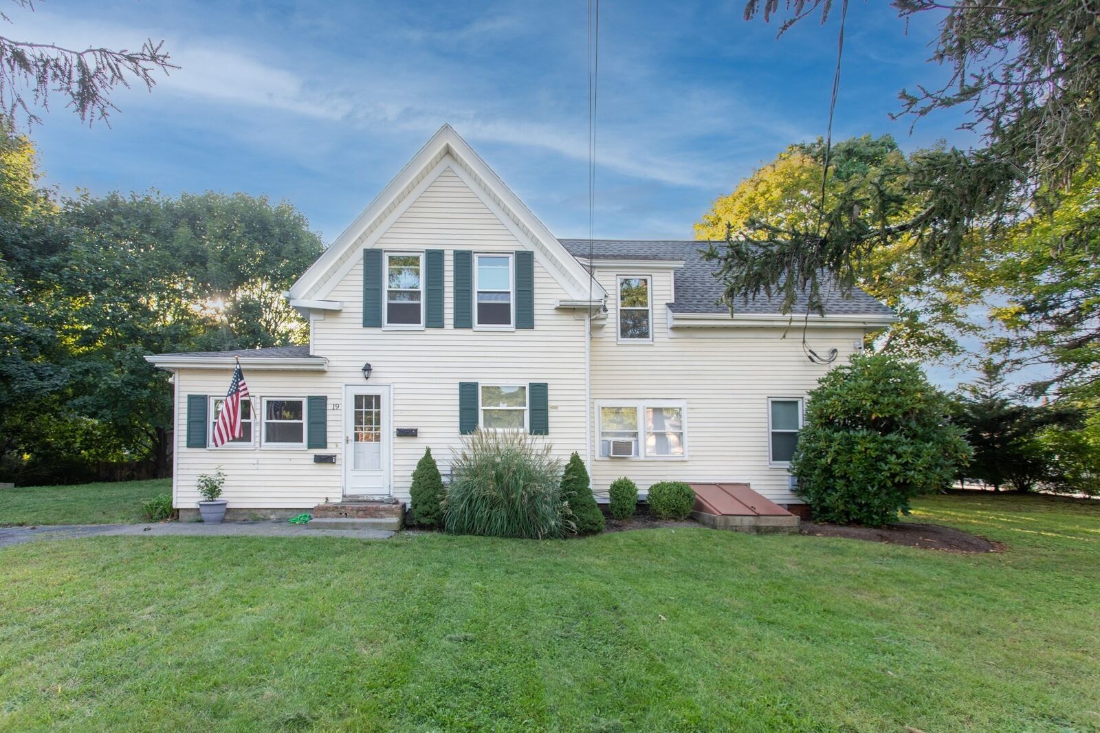 Property Photo:  19 Prospect St 2  MA 02364 