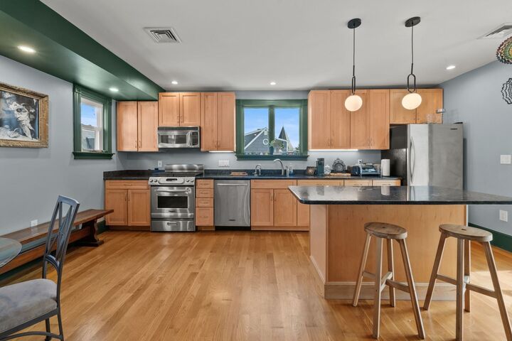 Property Photo:  49 Dartmouth Street 2  MA 02145 