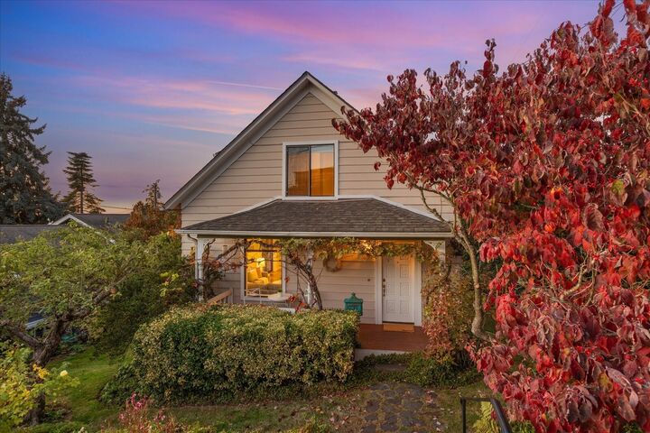Property Photo: 657 Walnut Street WA 98020