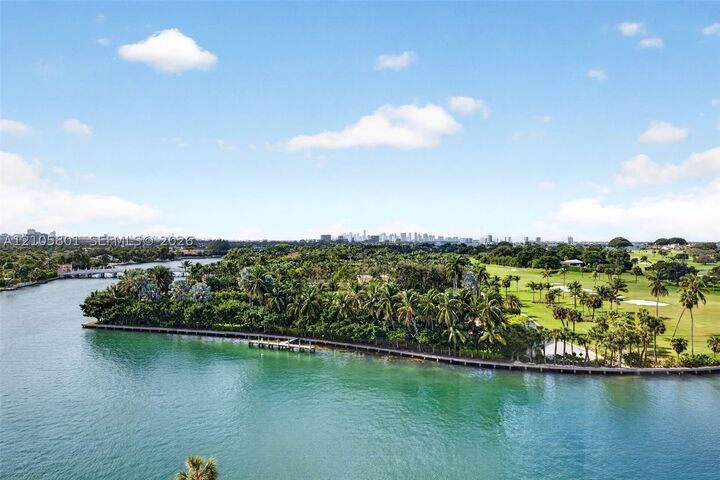 Property Photo: 9102 W Bay Harbor Dr 9bw FL 33154