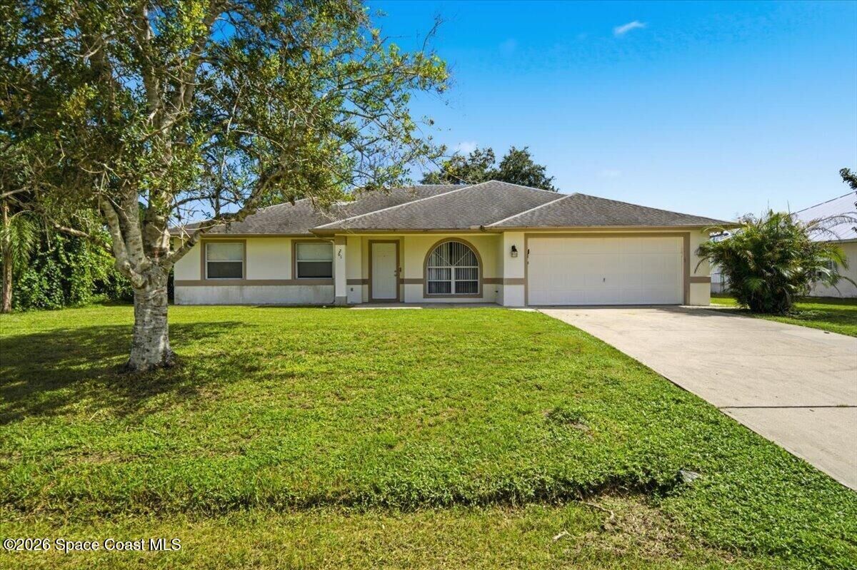 Property Photo: 261 Vin Rose Circle SE FL 32909