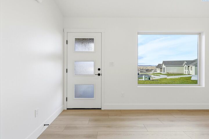 Property Photo:  6448 W 29th Ct  WA 99338 