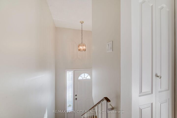 Property Photo:  121 Morgan Avenue 25  ON N2A 2M4 