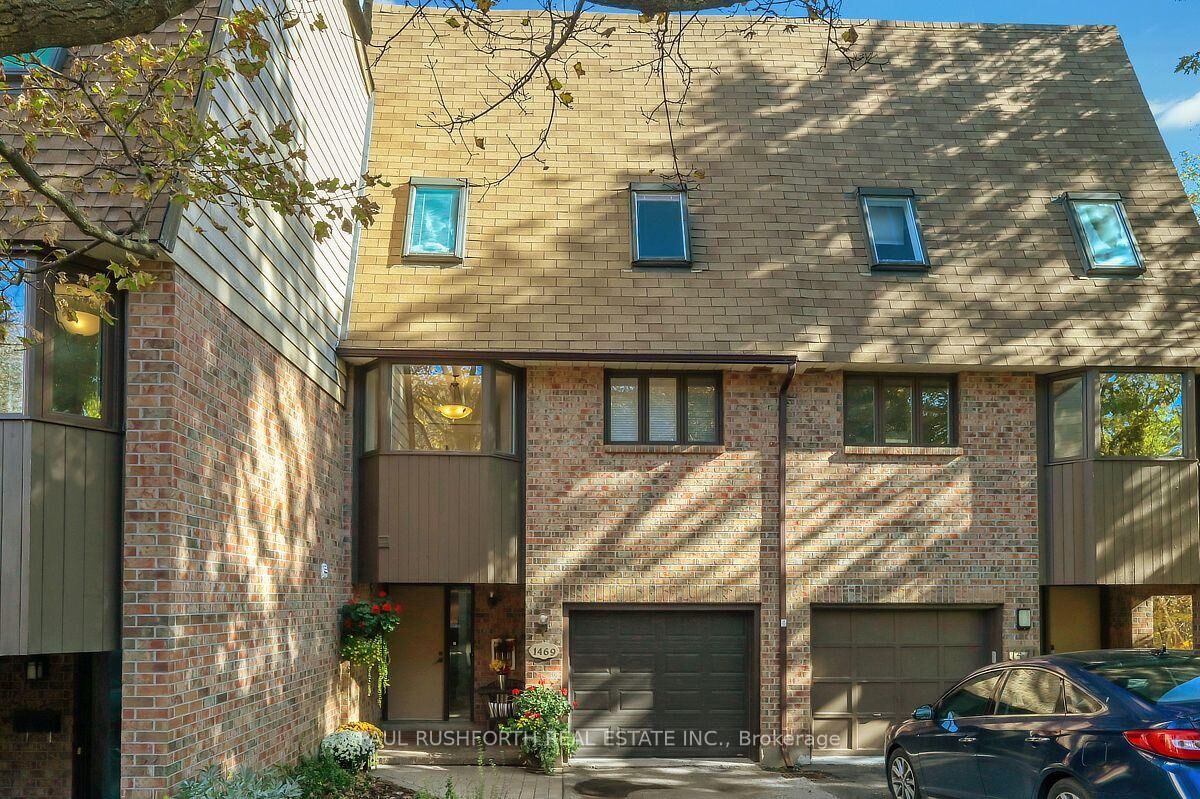 Property Photo:  1469 Mattagami Street  ON K1T 2T8 