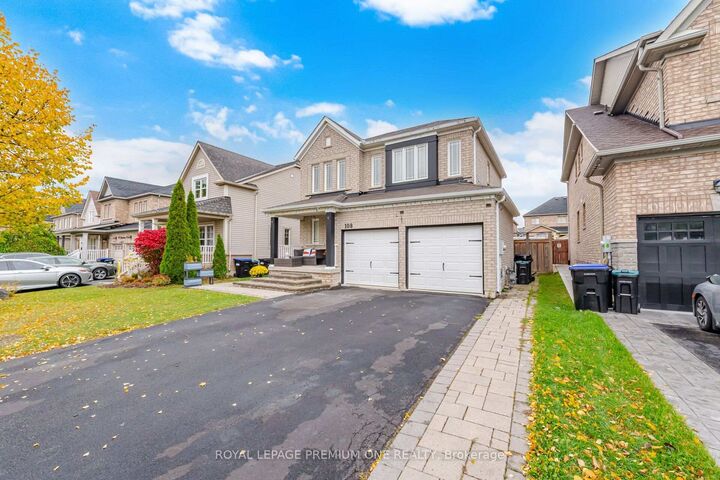 Property Photo:  108 Gwillimbury Drive  ON L3Z 0C6 