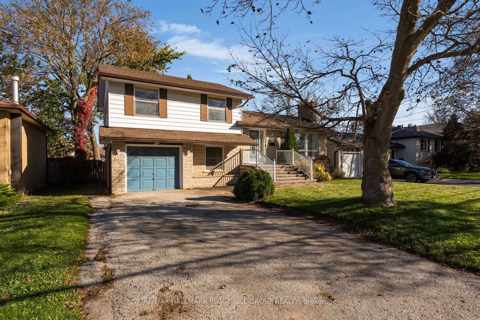 Property Photo:  126 Steel Street  ON L4M 2G2 