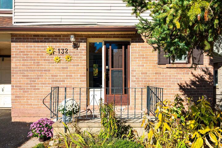 Property Photo: 132 Goldgate Crescent ON L9W 4C3