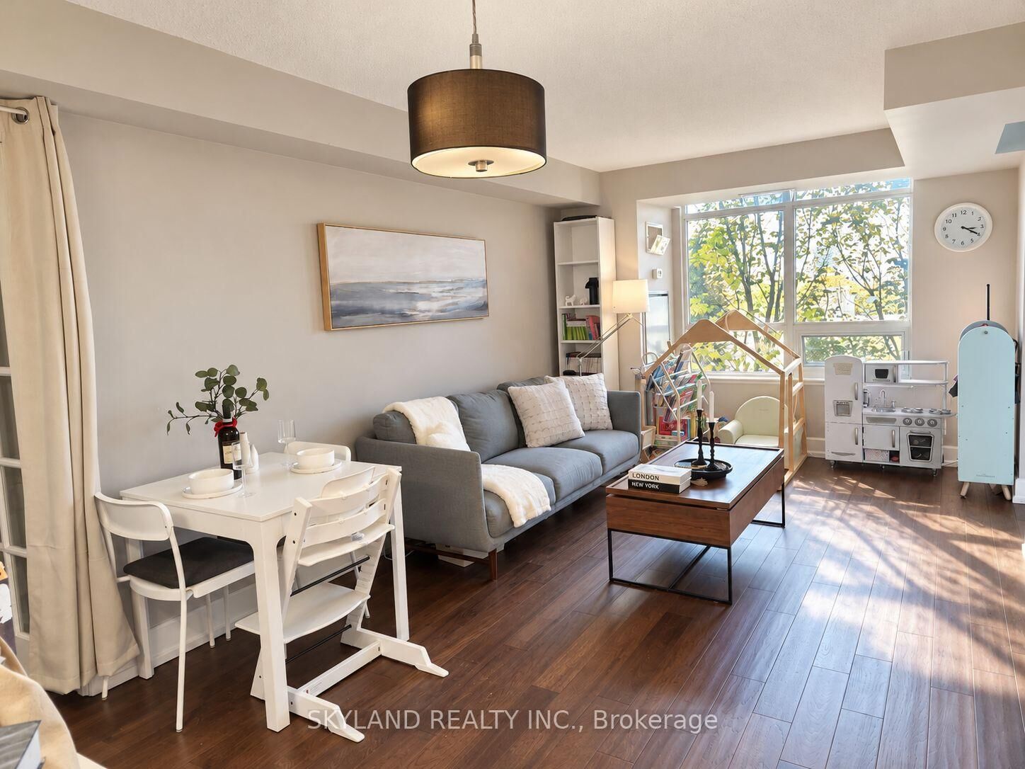 Property Photo: 676 Sheppard Avenue E 415 ON M2K 3E7