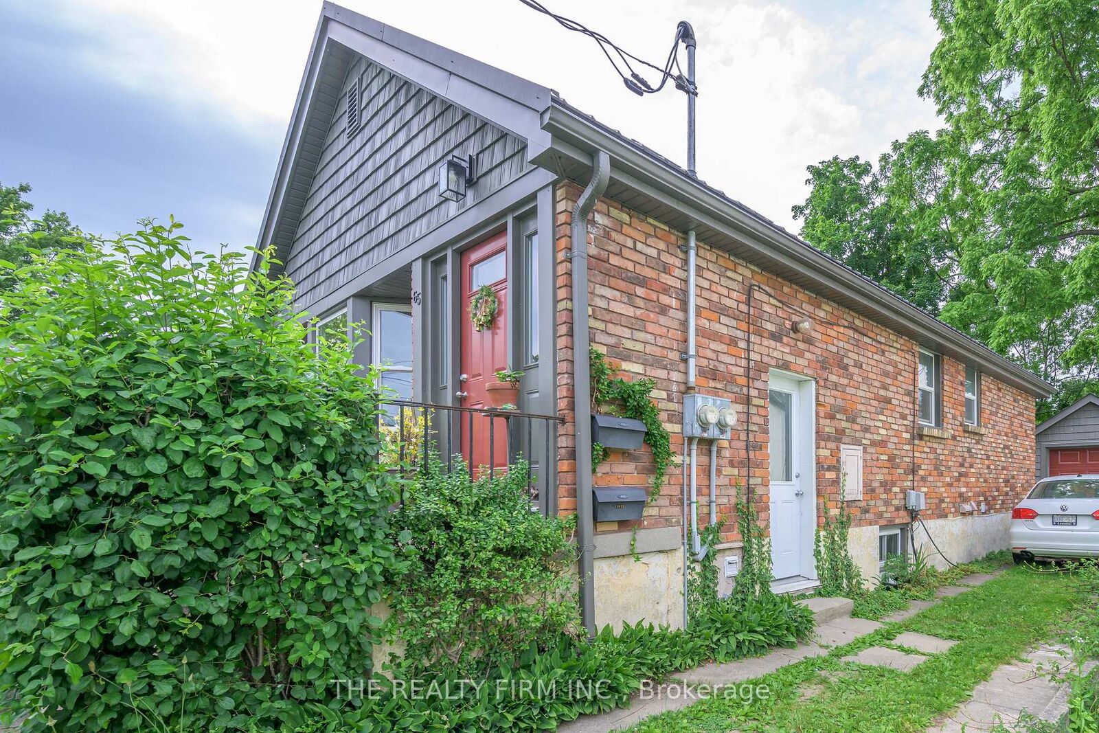 Property Photo:  65 Byron Avenue E Lower  ON N6C 1C6 