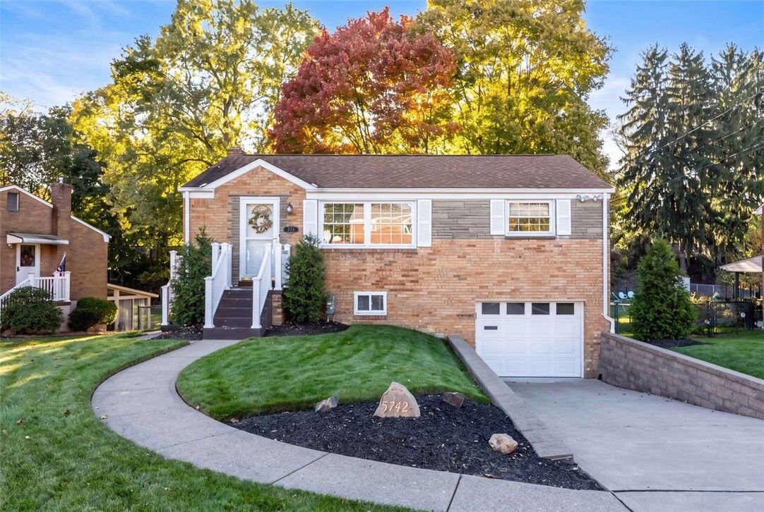 Property Photo: 5742 Janet Drive PA 15236