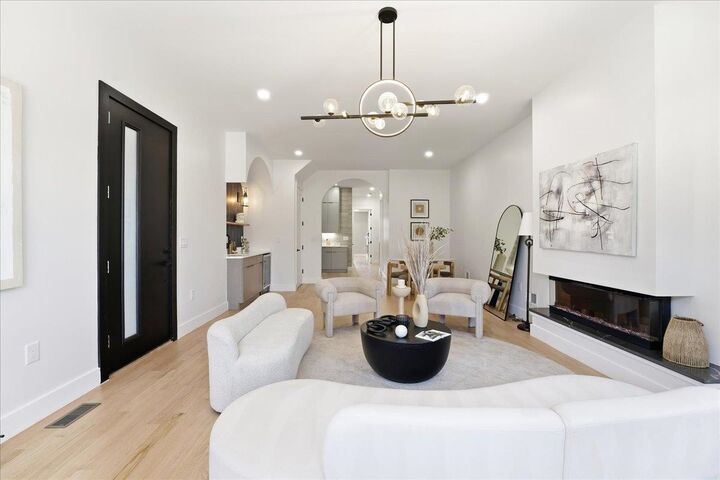 Property Photo:  81 Lexington Ave 101  NJ 07304 
