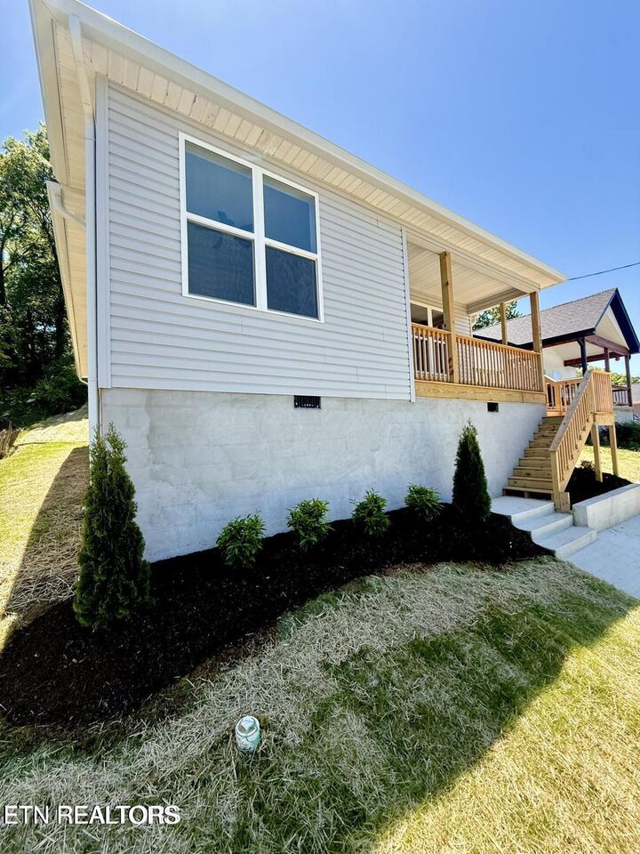 Property Photo: 3904 Lilac Ave TN 37914