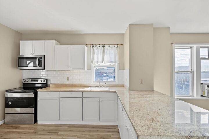 Property Photo:  117 North Street 6  NY 10940 