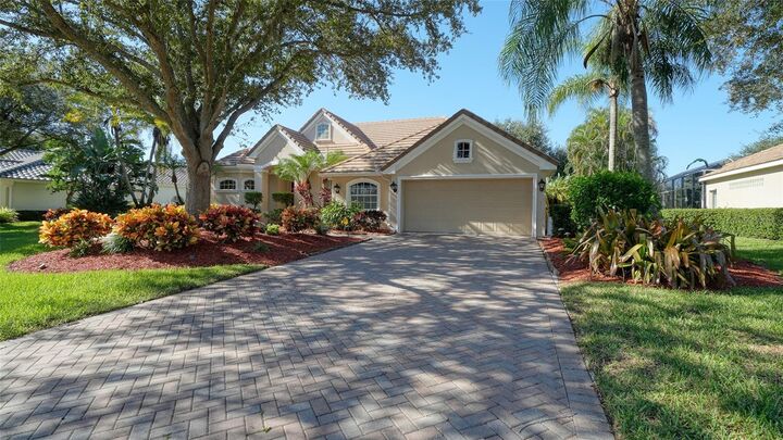 Property Photo:  8922 Bloomfield Boulevard  FL 34238 