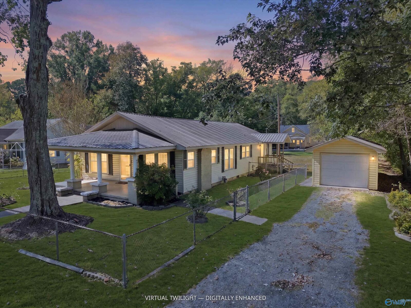 Property Photo: 406 Larkin Street AL 35768