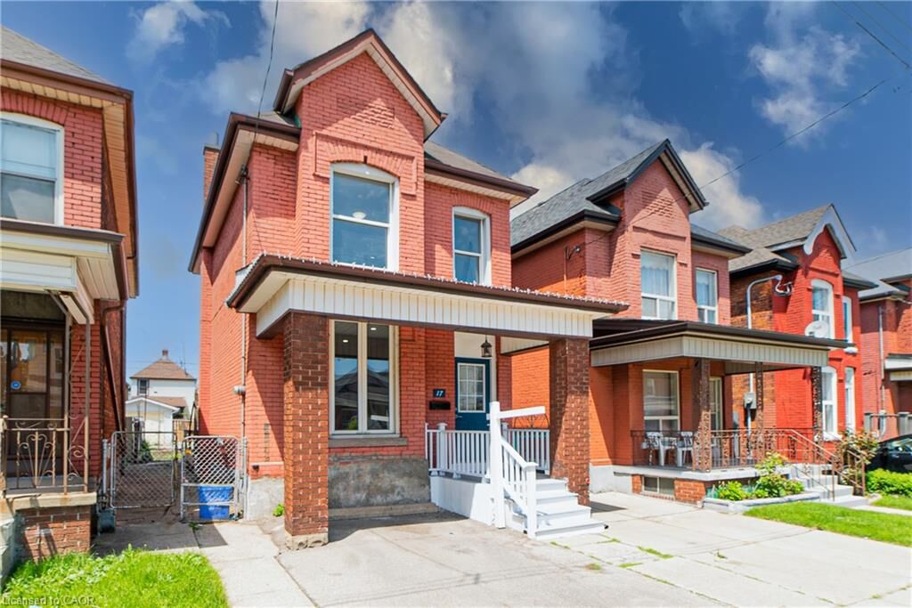 Property Photo:  17 Kinrade Avenue  ON L8L 6L5 