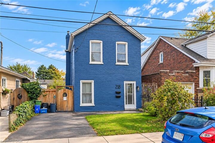Property Photo:  218 Catharine Street N  ON L8L 4S6 
