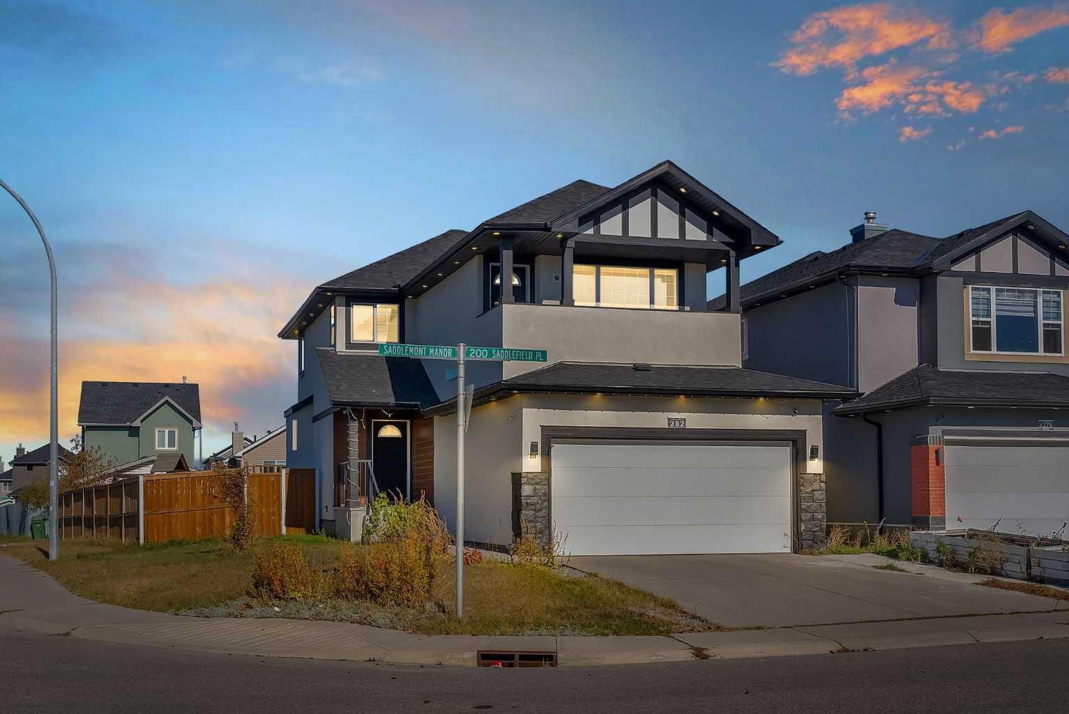 Property Photo:  282 Saddlefield Place NE  AB T3J 4Z3 